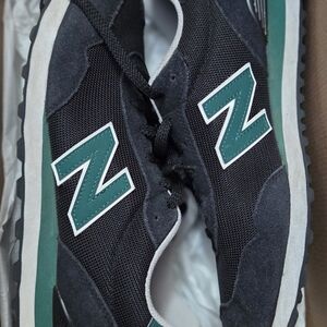 New Balance Men's Black and Teal Sneakers